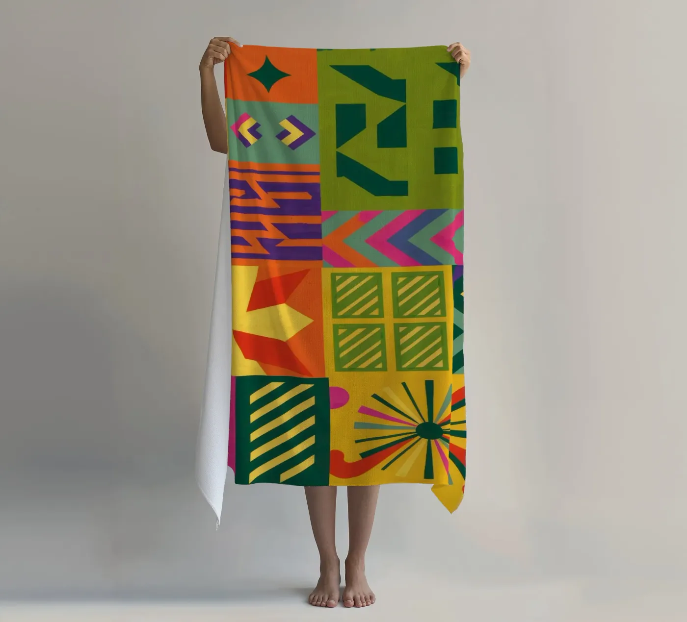 Patchwork geometrico cromatico telo mare da Prism Ritual