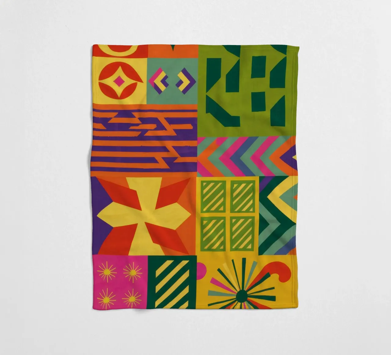 Patchwork geometrico cromatico coperta in pile da Prism Ritual