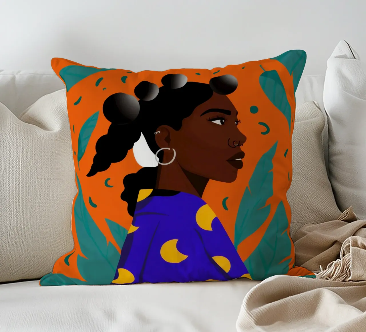 Saffron Serene Gaze cuscino da Prism Ritual