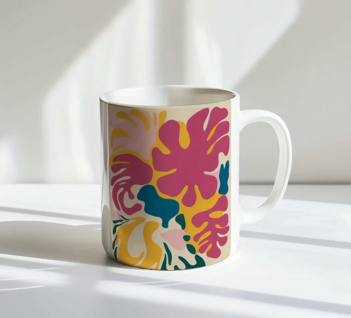 Chromatic Fluid Forms Keramik Tasse von Prism Ritual