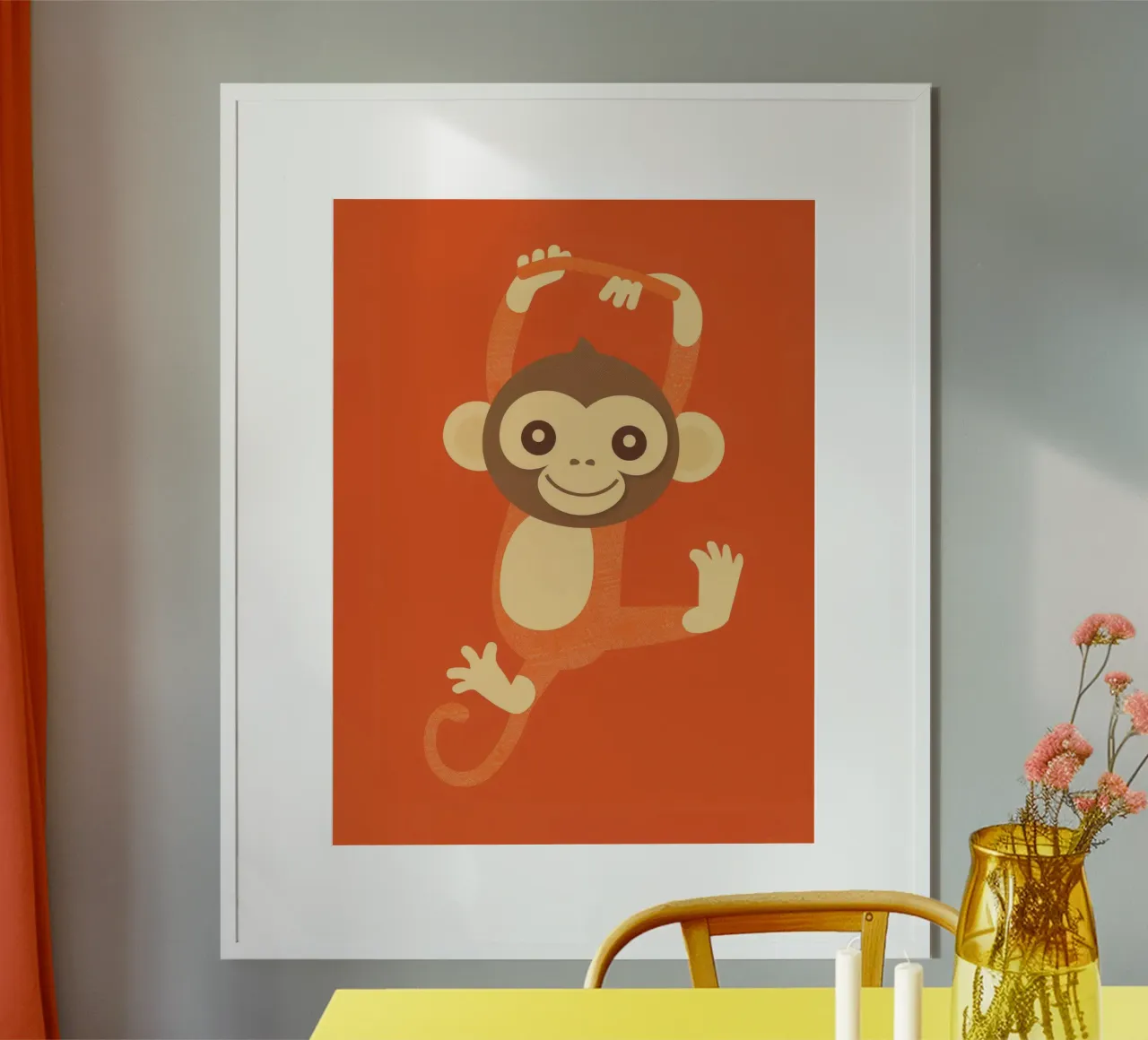 Un singe enjoué se balance joyeusement, faisant preuve d'énergie et de joie. poster avec cadre en plastique de DesignDoodle