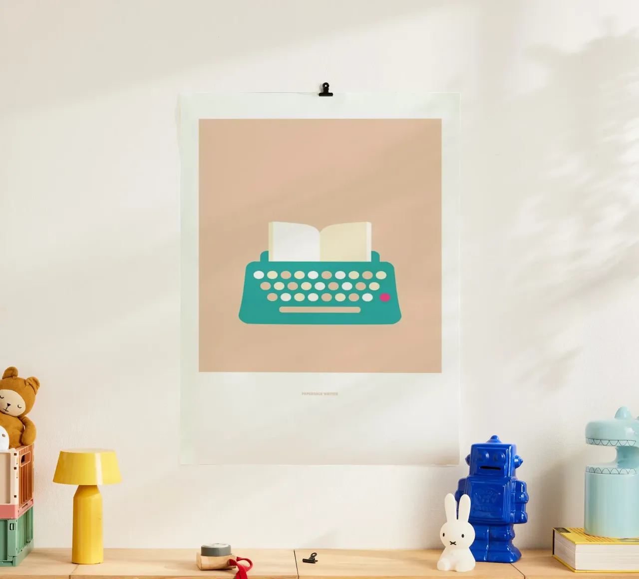 Paperback Writer poster con telaio in legno da Christophe Gowans