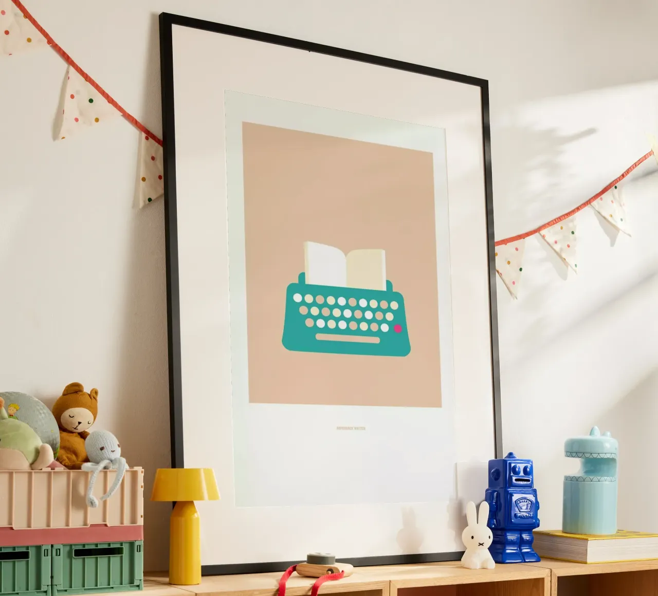 Paperback Writer poster con telaio in legno da Christophe Gowans