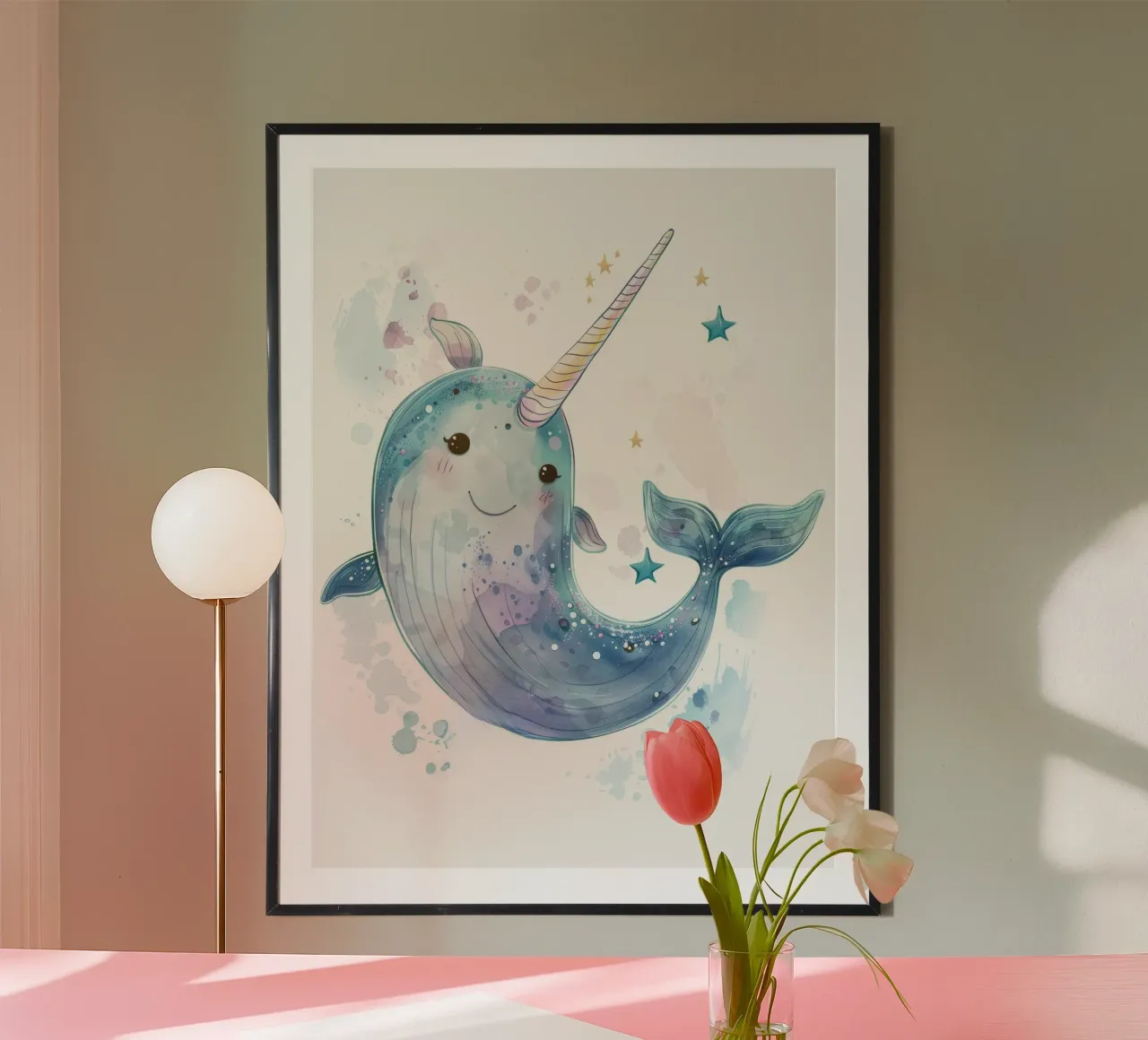 Mignon personnage de narval nageant joyeusement dans une eau fantaisiste poster avec cadre en plastique de DesignDoodle