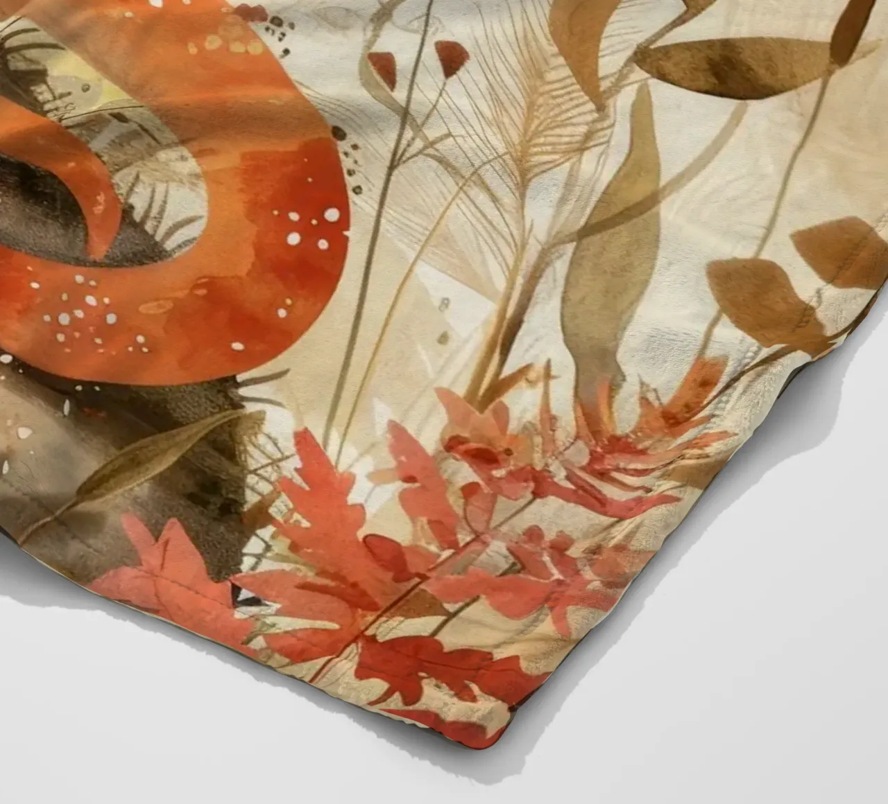 Lucertola arancione seduta su una roccia circondata da piante e fiori coperta in pile da DesignDoodle