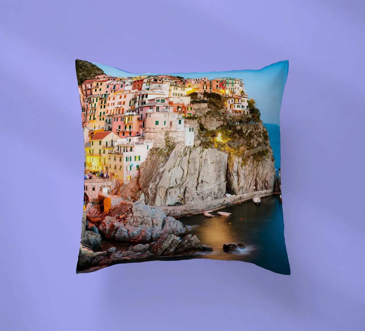 Manarola In The Evening cuscino da robertmotoiart