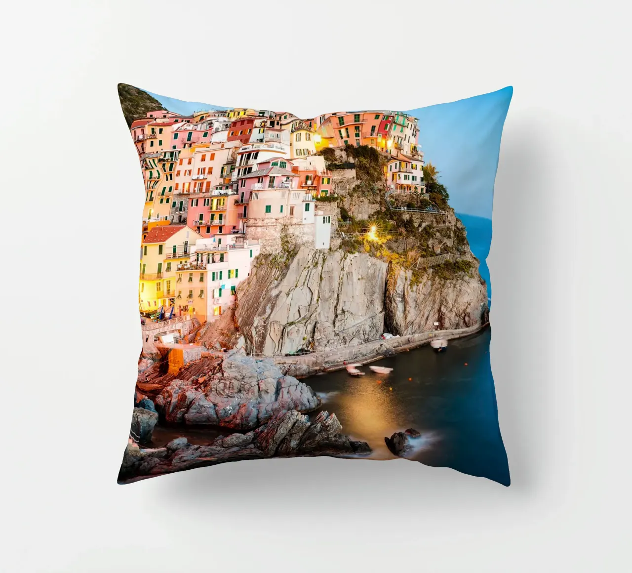 Manarola In The Evening cuscino da robertmotoiart
