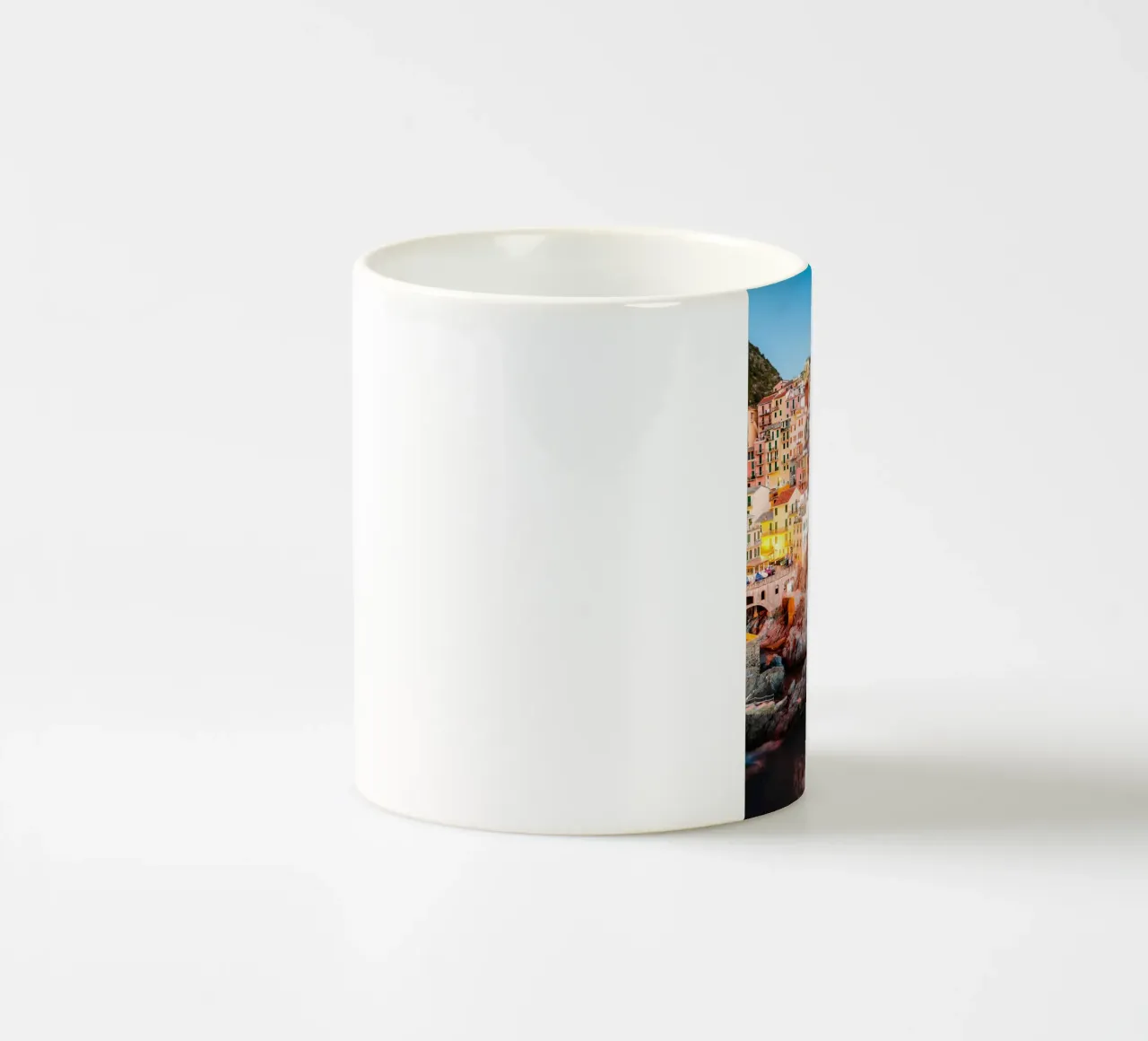 Manarola In The Evening tazza in ceramica da robertmotoiart