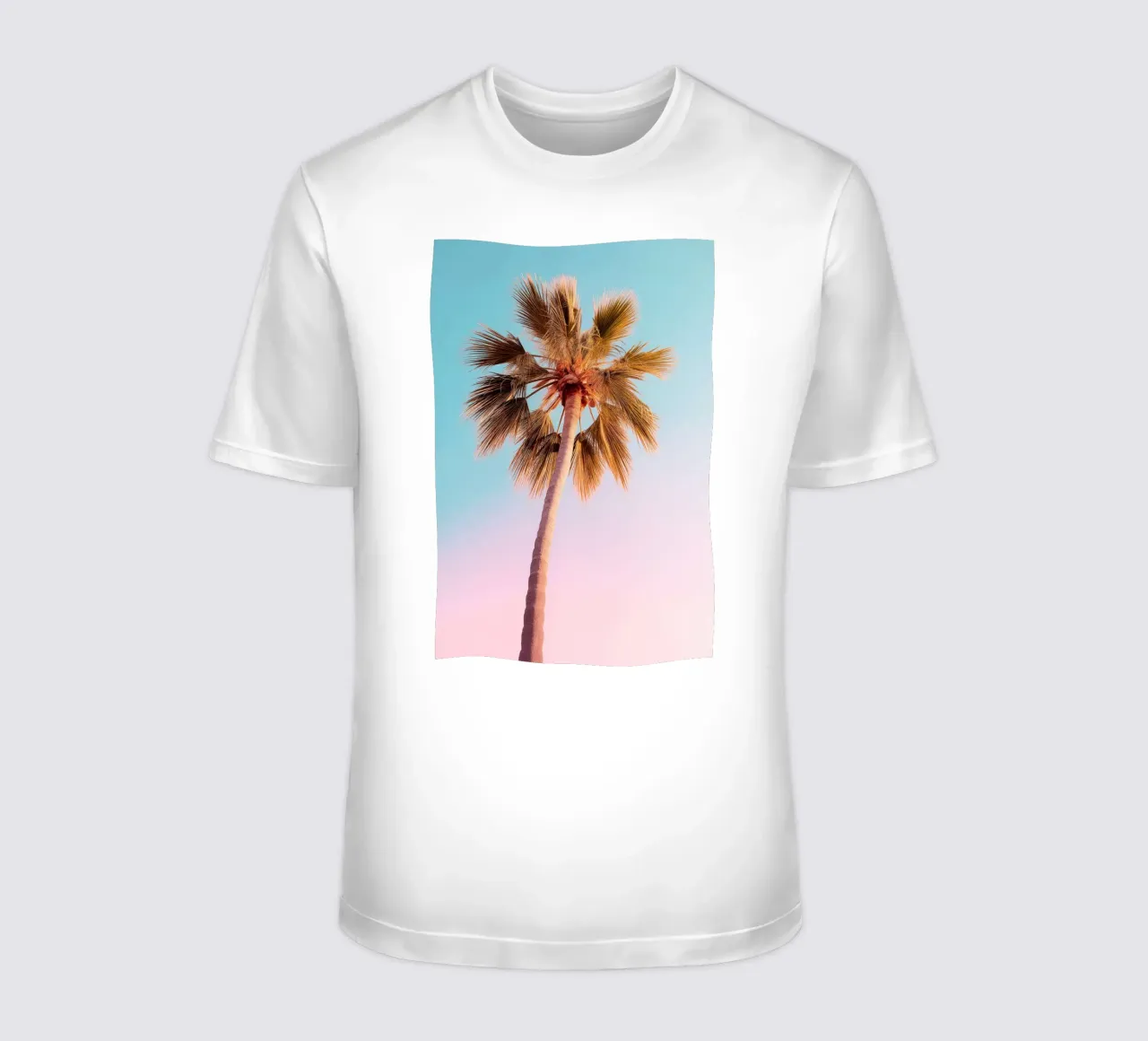 The Pastel Palm T-Shirt von lennytravers