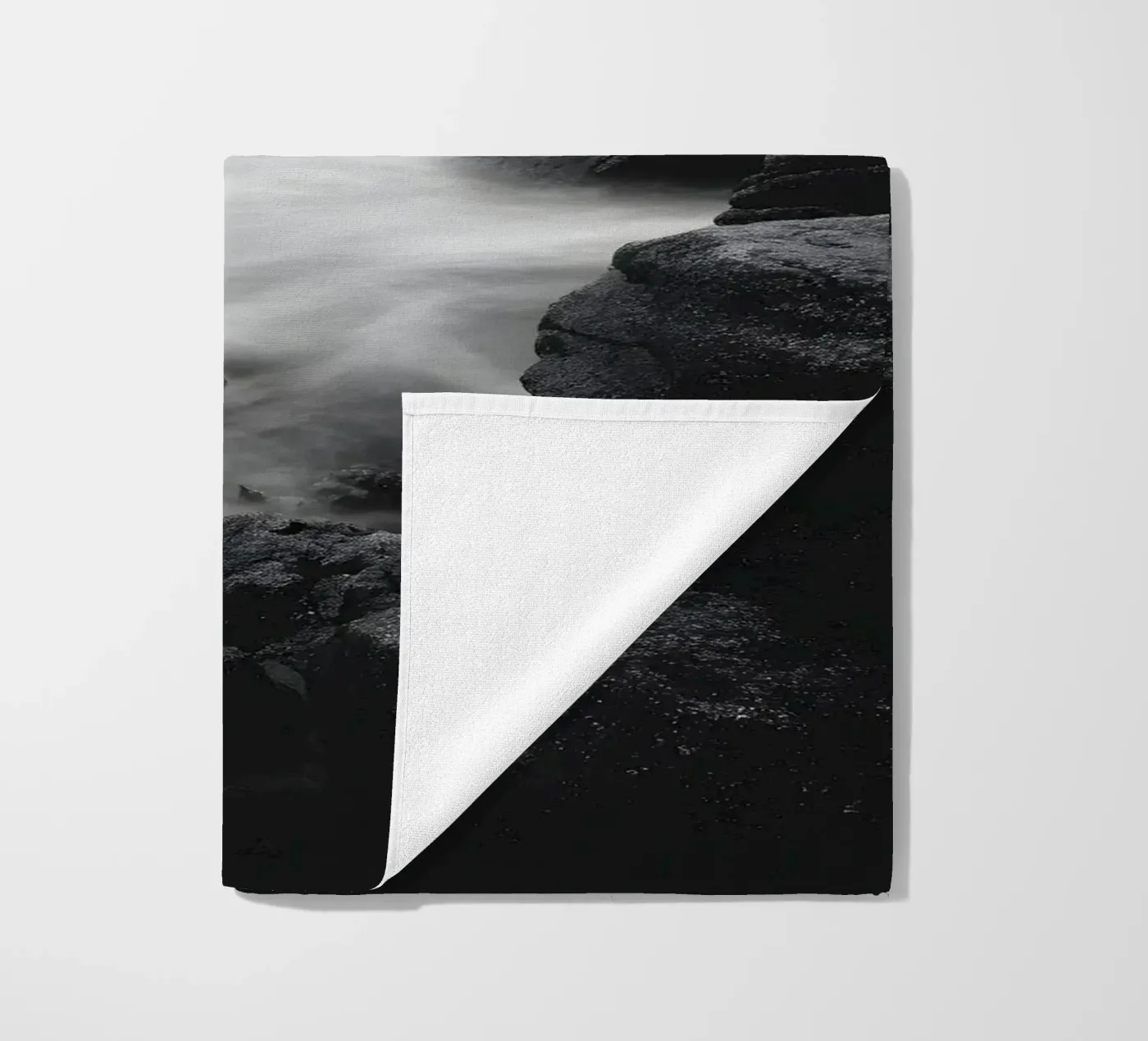 Ocean Waves strandhanddoek van Mononoir