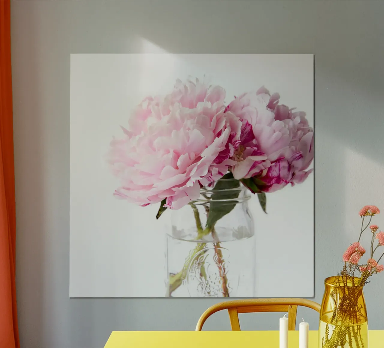 Peonie rosa poster con telaio in plastica da PhotoVibe Decor