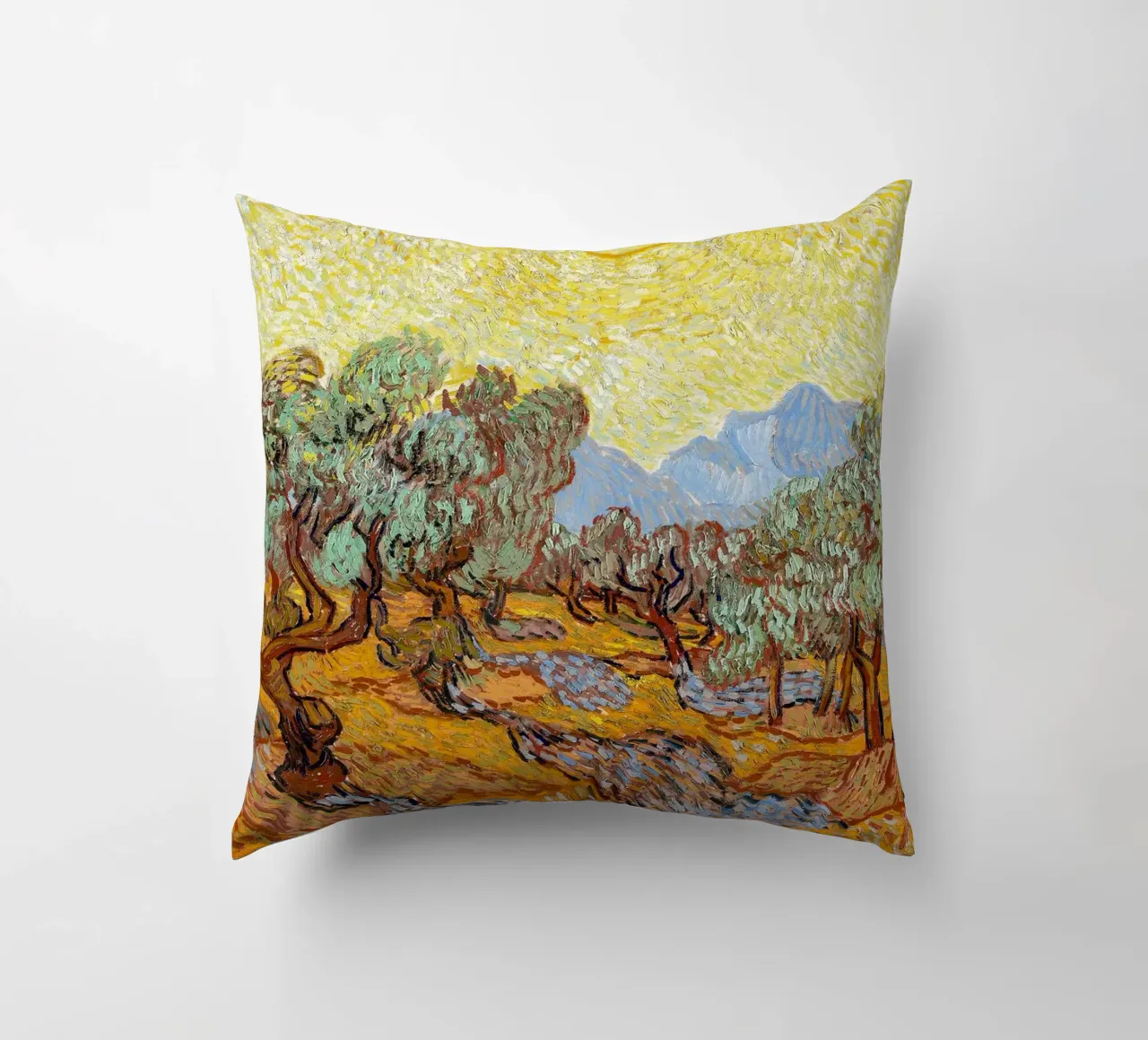 Alberi di ulivo con cielo e sole giallo - Vincent van Gogh cuscino da Sylviepaint