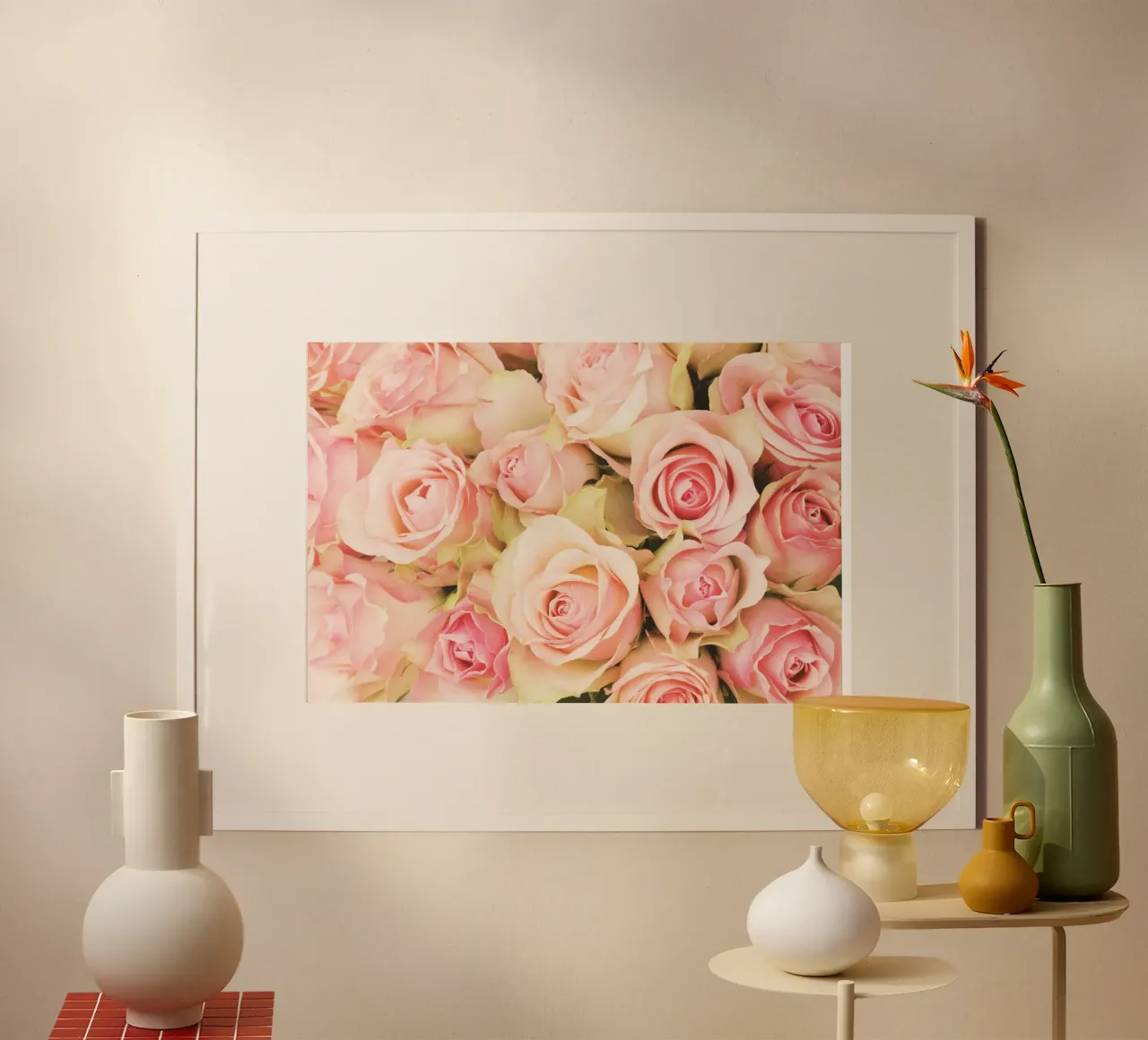 Blush e seta poster con telaio in alluminio da PhotoVibe Decor