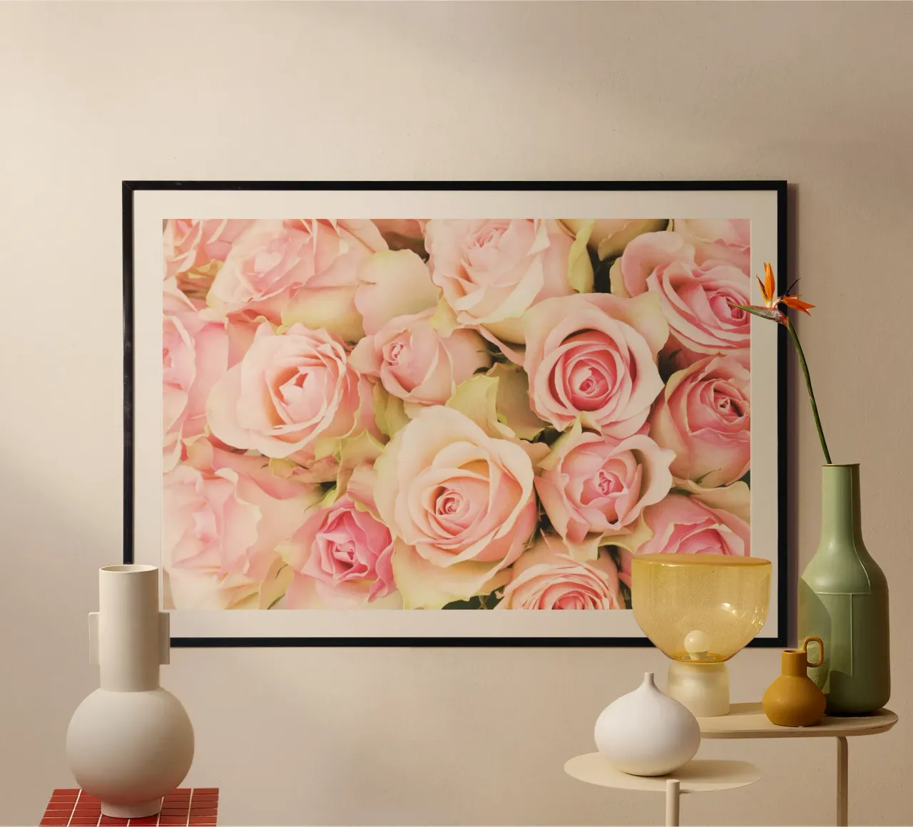Blush e seta poster con telaio in alluminio da PhotoVibe Decor