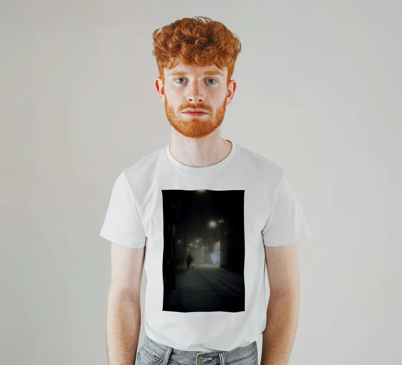 strada notturna t-shirt da Earthly Visions