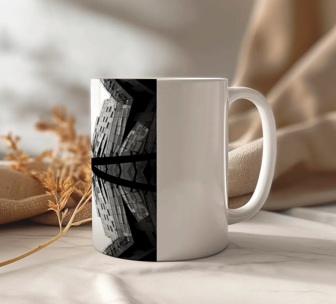 architettura di simmetria tazza in ceramica da Earthly Visions