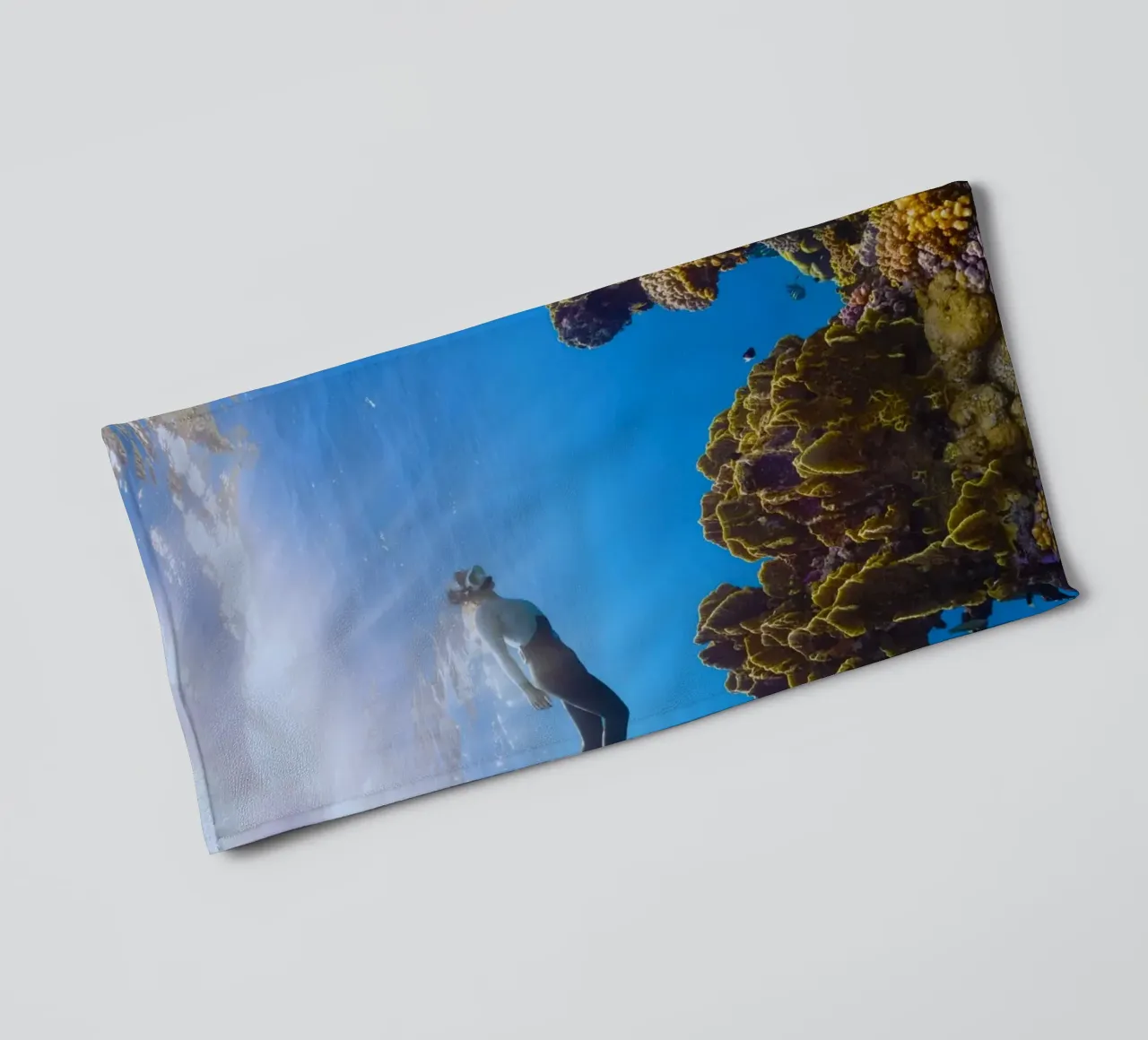 subacqueo sott'acqua asciugamano da bagno da Earthly Visions