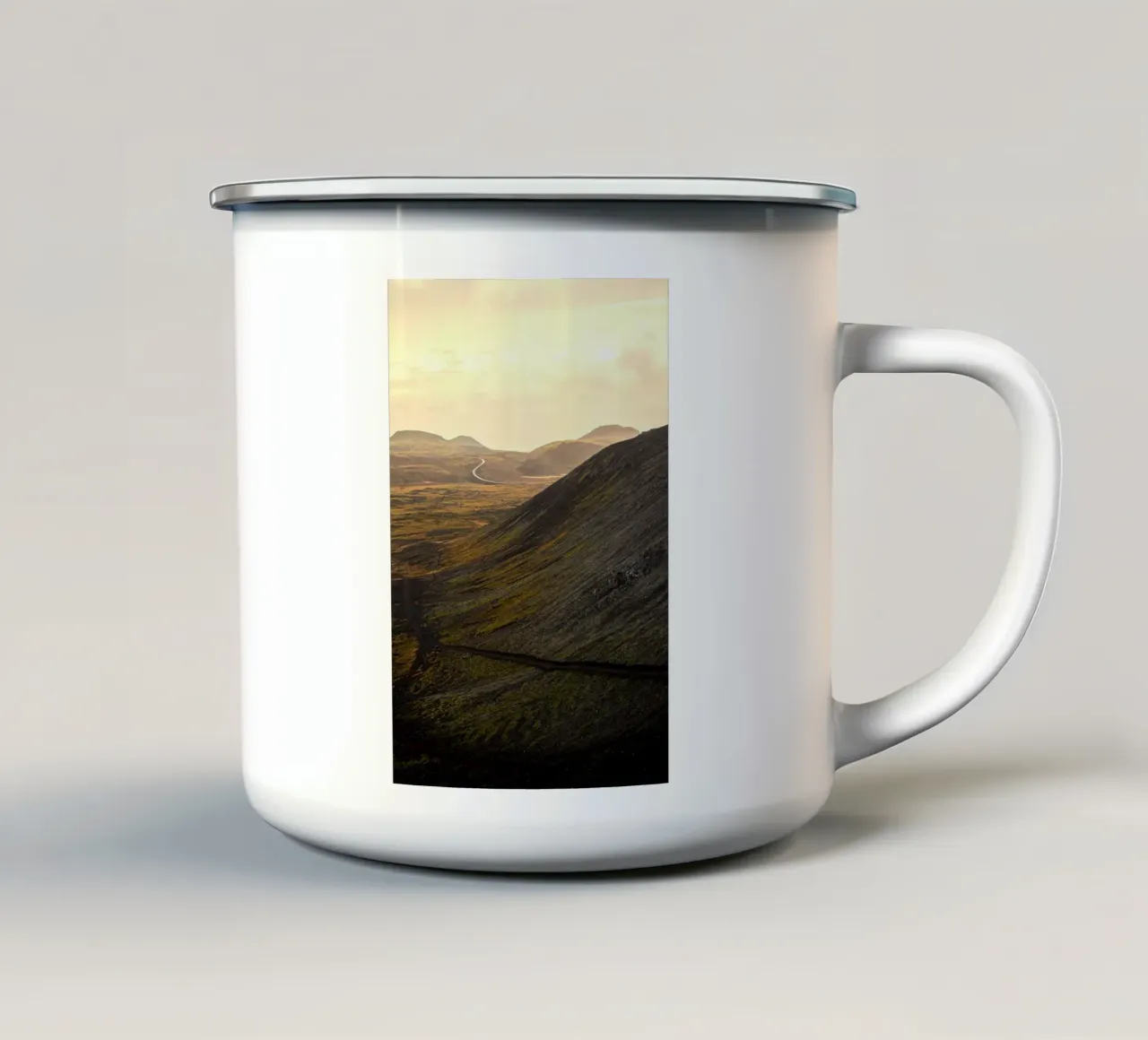 montagne colline tazza in smalto da Earthly Visions