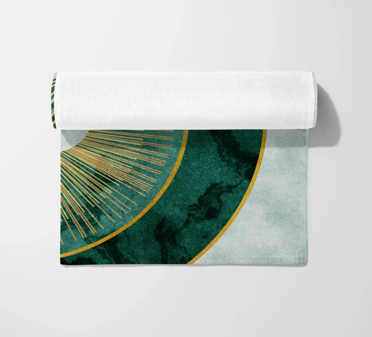 circular green art with gold telo mare da vintageshop