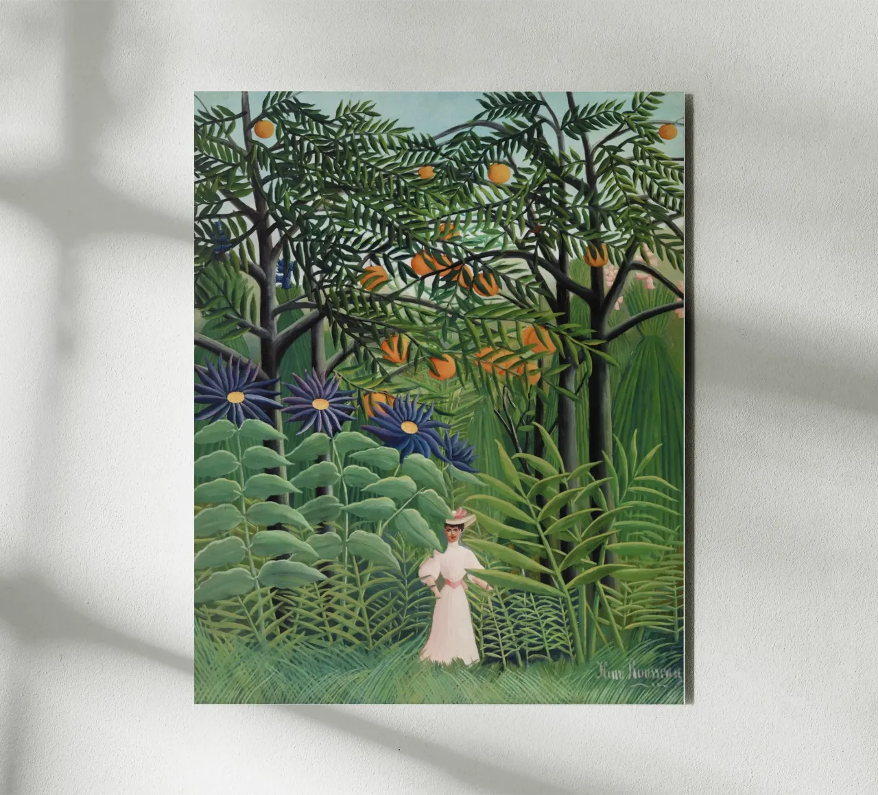 Donna che cammina in una foresta esotica Henri Rousseau alluminio dibond da Art History