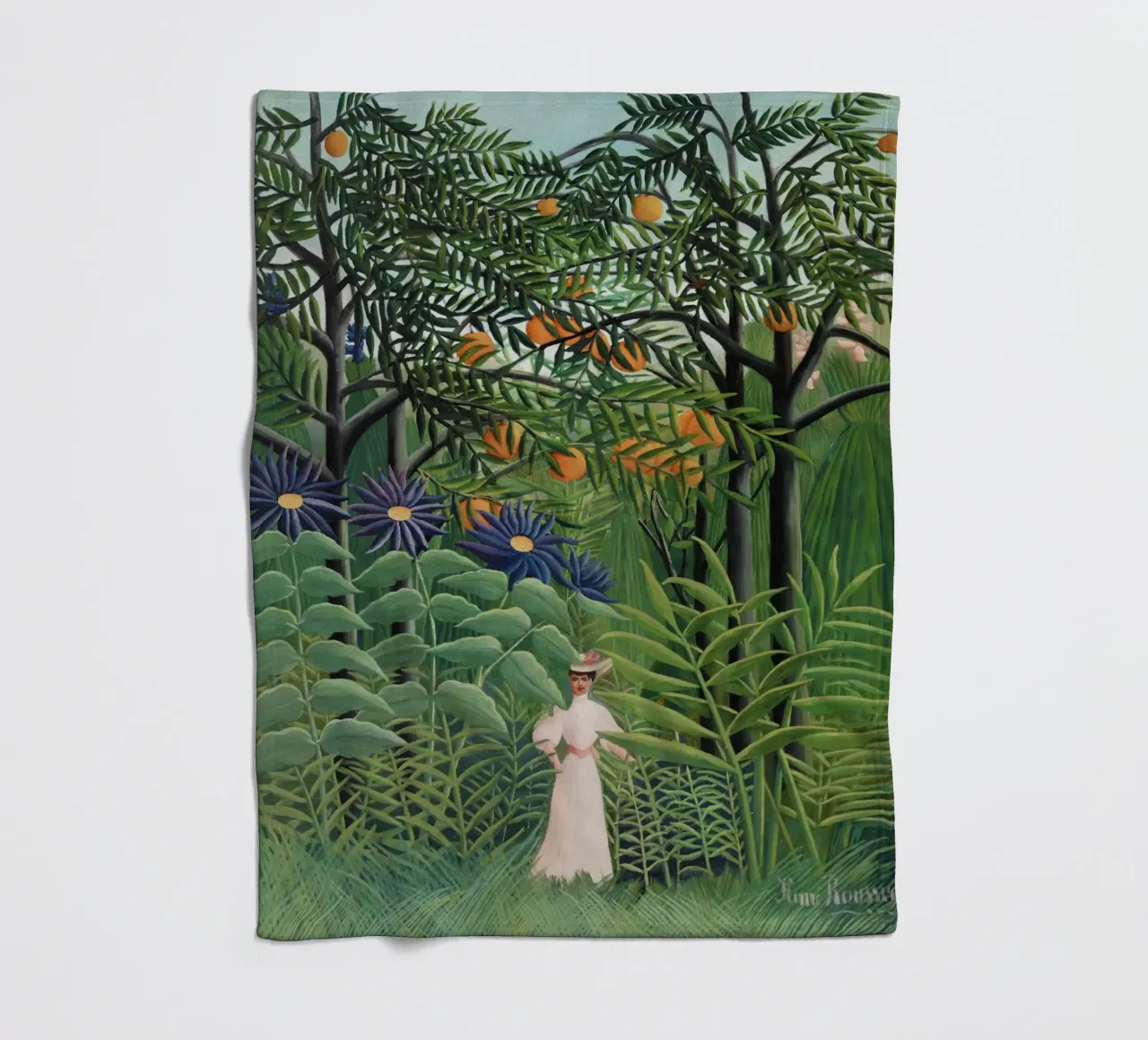 Donna che cammina in una foresta esotica Henri Rousseau coperta in pile da Art History