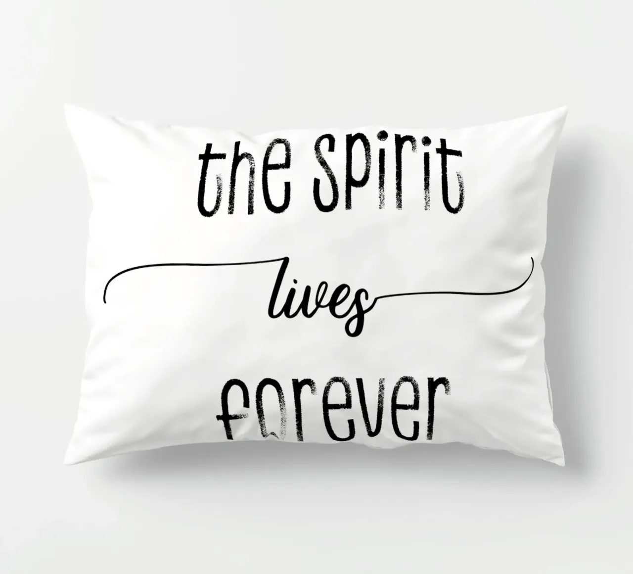 TEXT ART The spirit lives forever cuscino da Melanie Viola