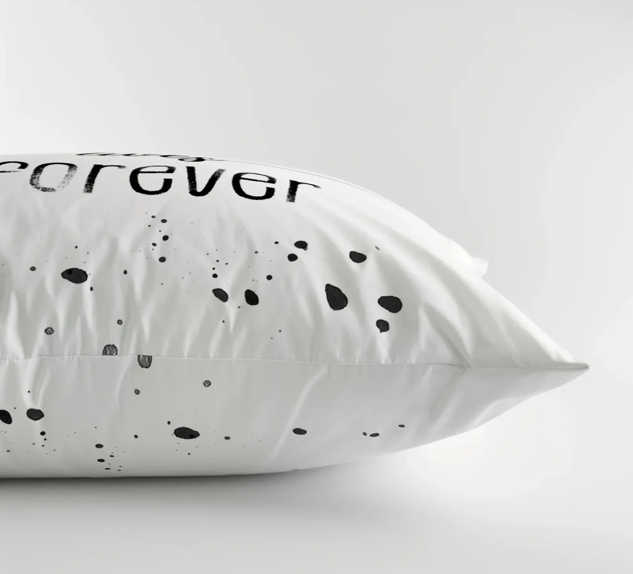 TEXT ART The spirit lives forever cuscino da Melanie Viola