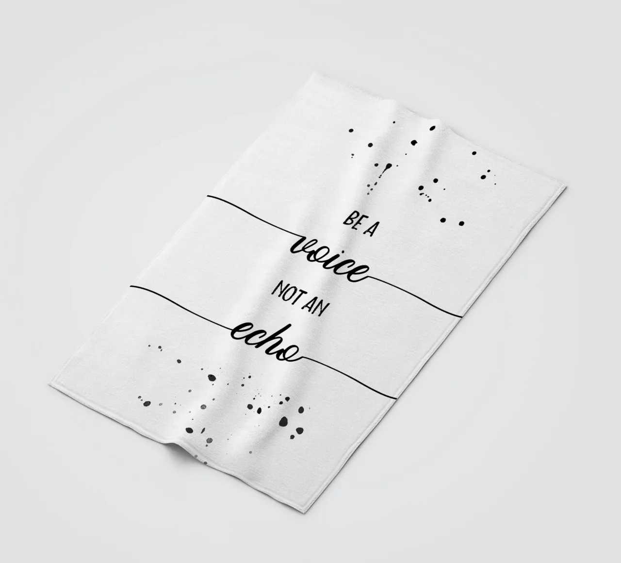 TEXT ART Be a voice not an echo coperta in pile da Melanie Viola