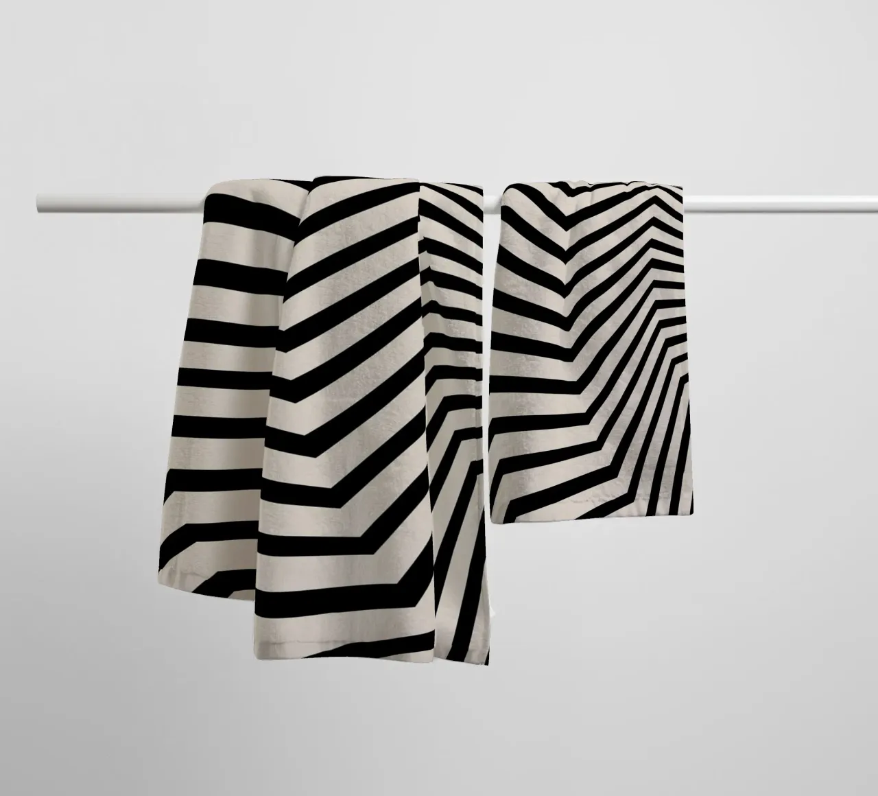 Bauhaus Linee a zig zag - Grafica rosa e nera asciugamano da bagno da Studio Vibe