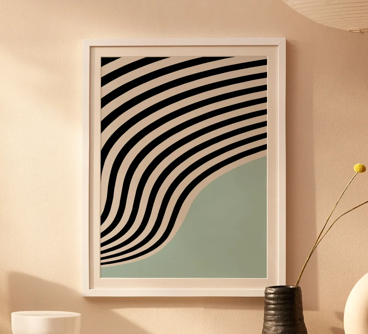 Linee ondulate Bauhaus - Nero Menta Moderno poster con telaio in legno da Studio Vibe