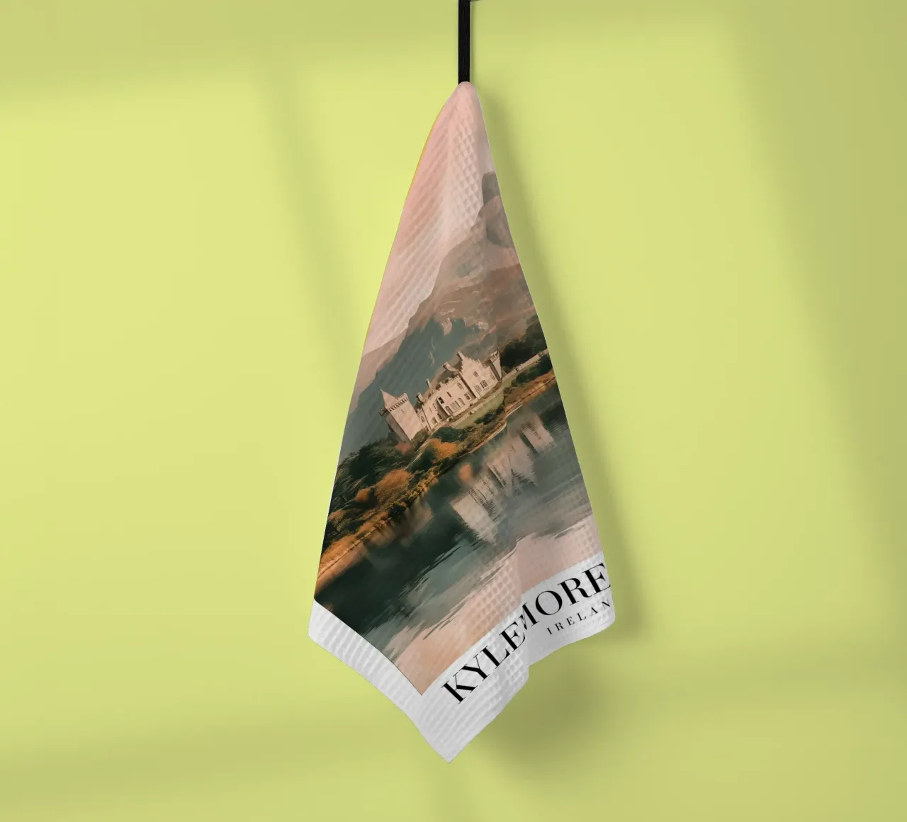 Kylemore Abbey Ierland - Kasteel Meer Landschap Print theedoek van homdeco