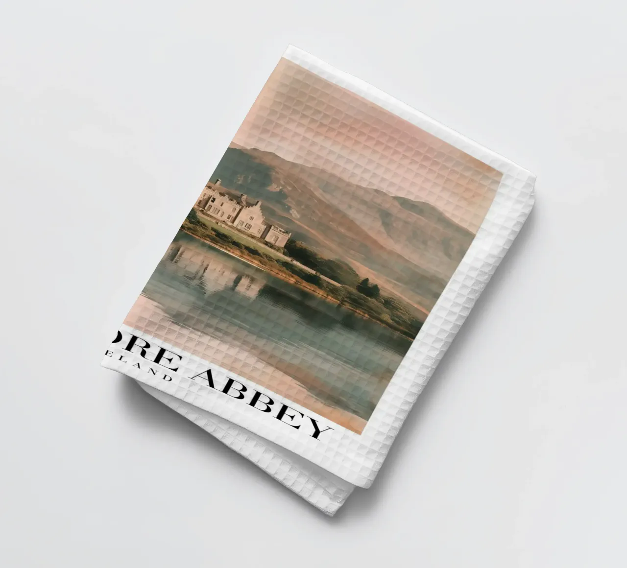 Kylemore Abbey Ierland - Kasteel Meer Landschap Print theedoek van homdeco