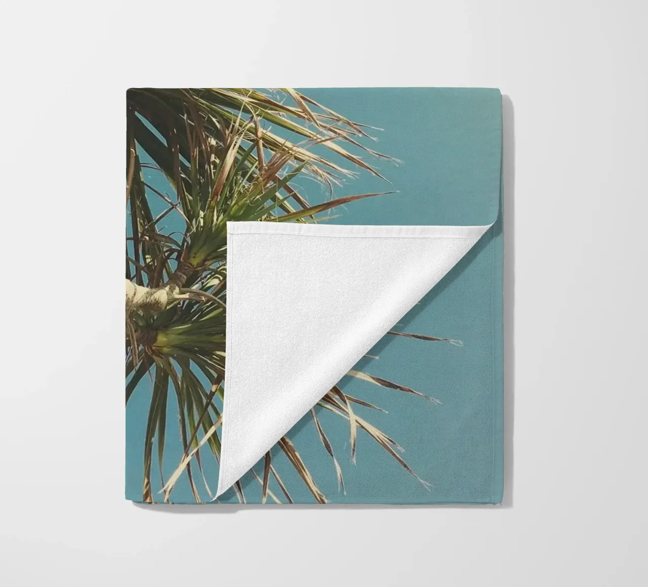 Palma di primavera telo mare da Cassia Beck Photography