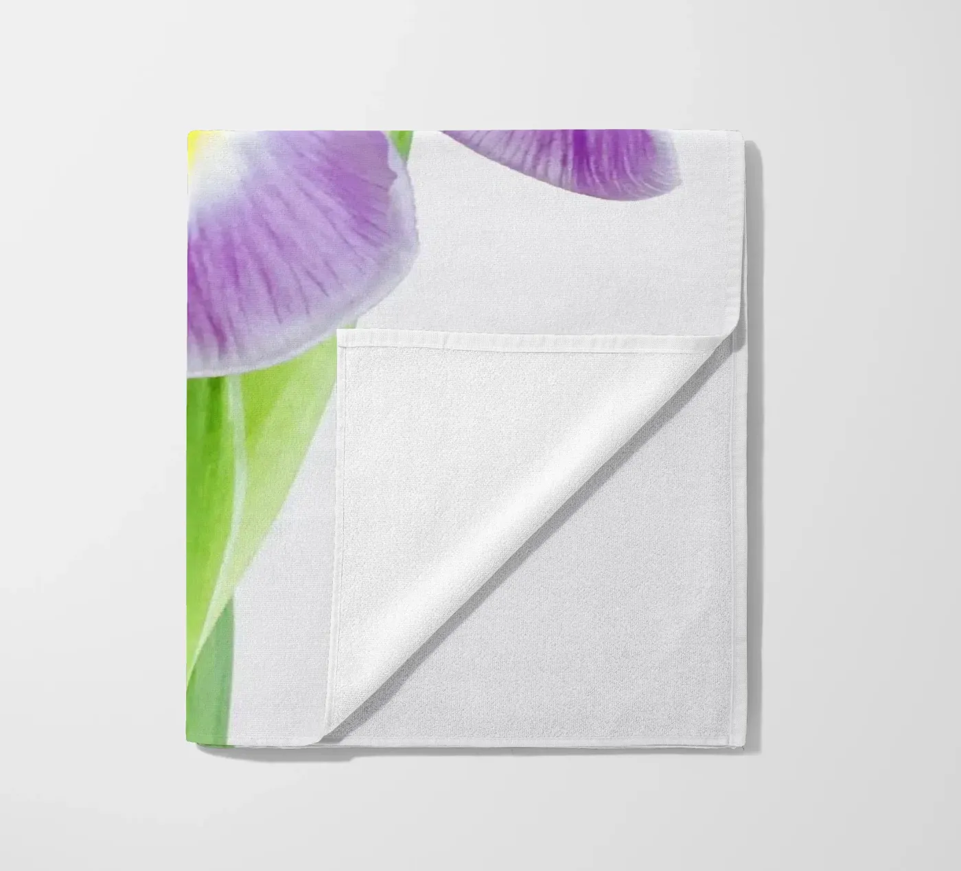 Iris serviette de plage de Cassia Beck Photography