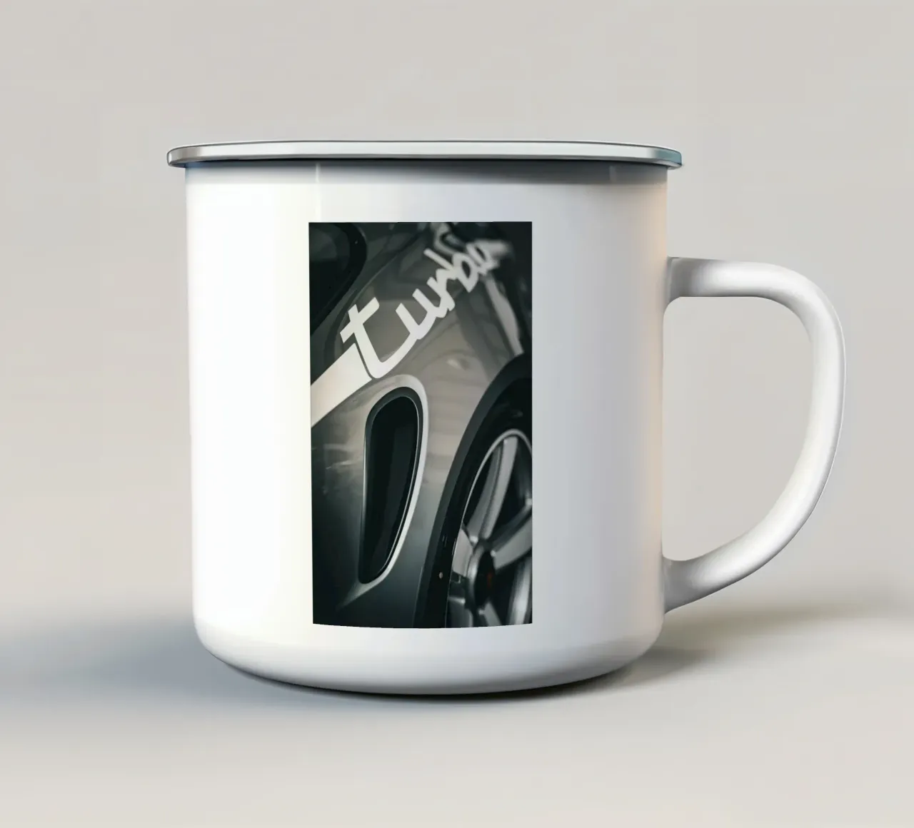 Turbo tazza in smalto da Flo Klein