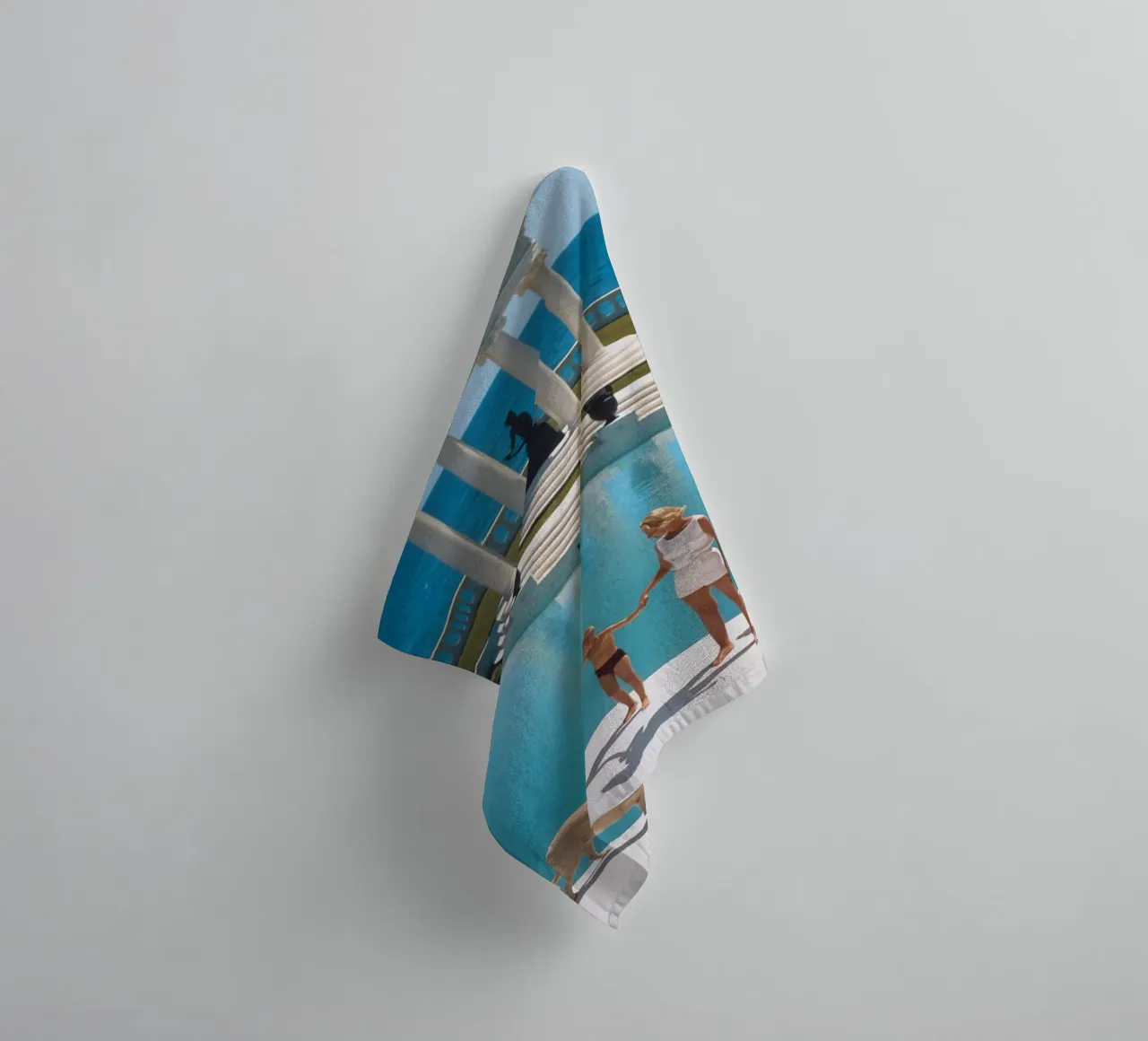 Am Rande des Pools stehend - Slim Aarons Handtuch von COMEBACKSHOP