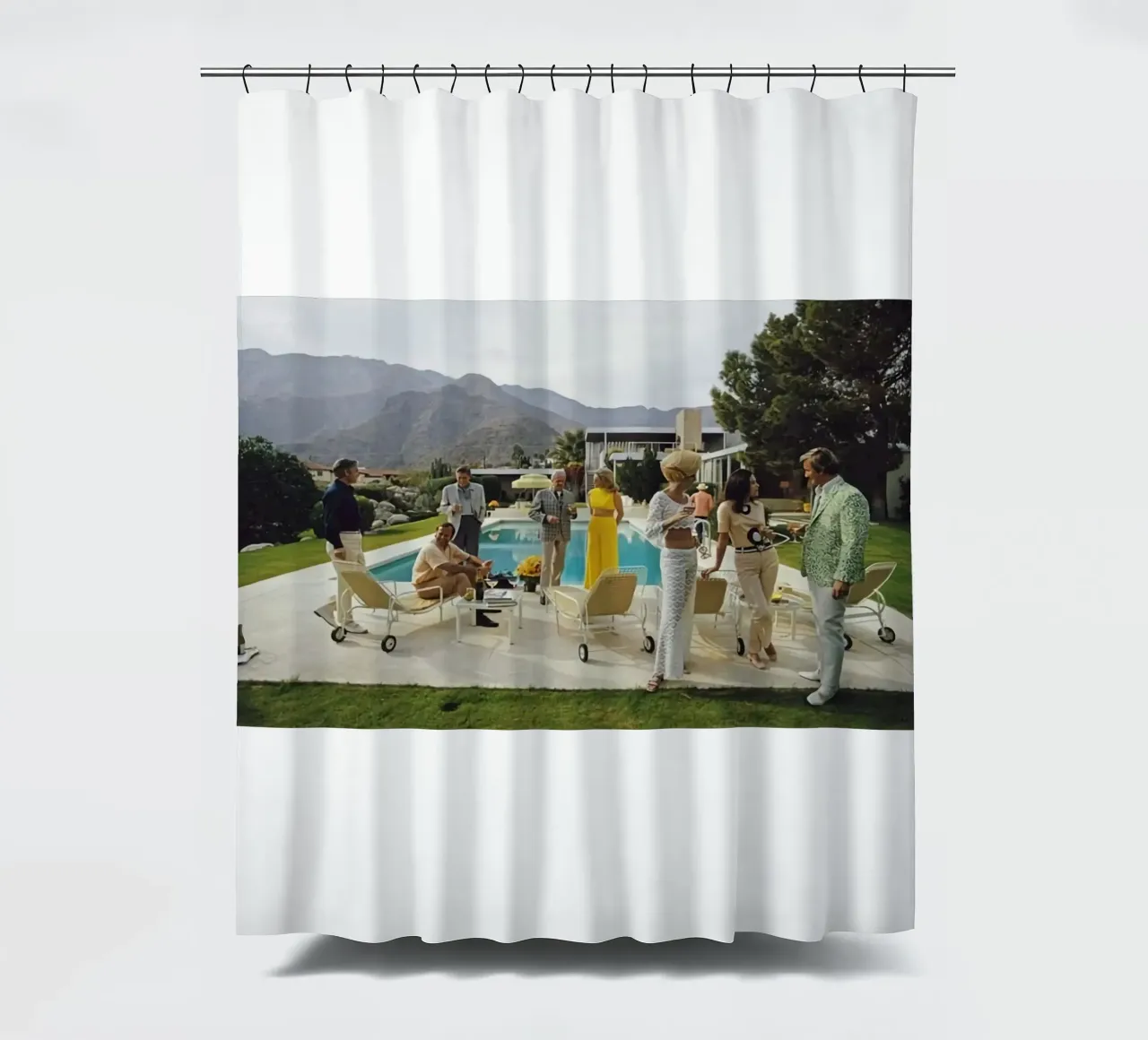 Party am Pool - Slim Aarons Duschvorhang von COMEBACKSHOP