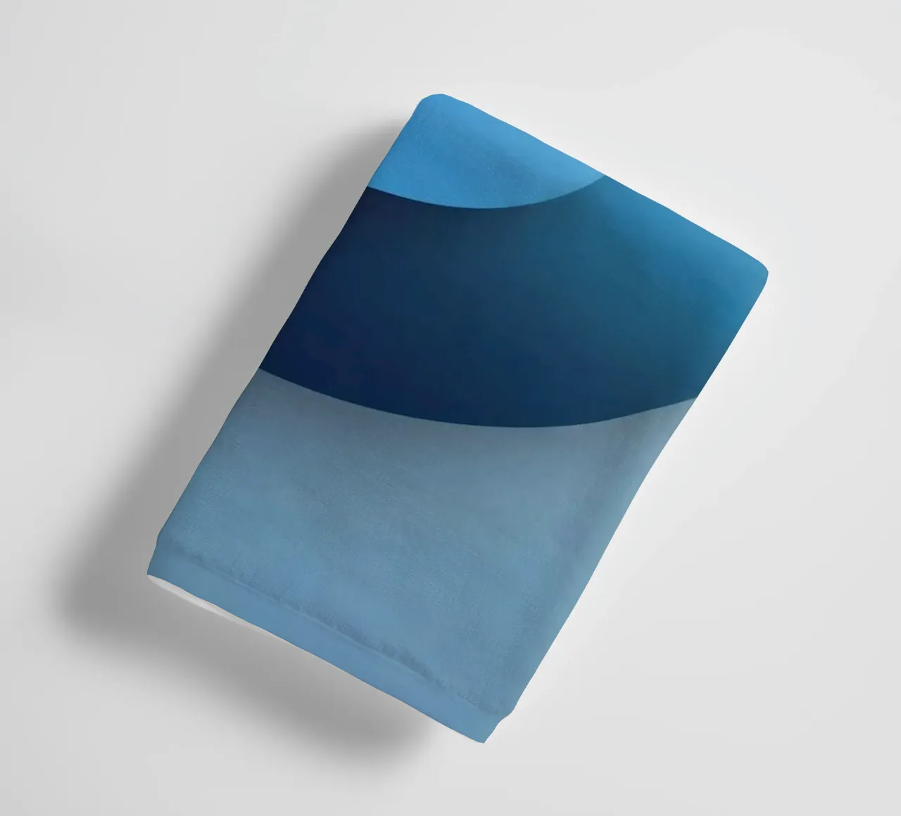 Focus blauw - Abstracte 3D-cirkel in blauw met kleurverloop badhanddoek van RB-Digital-Paintings