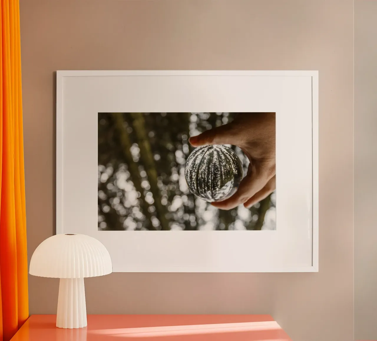 Bosco silenzioso poster con telaio in alluminio da PhotoVibe Decor