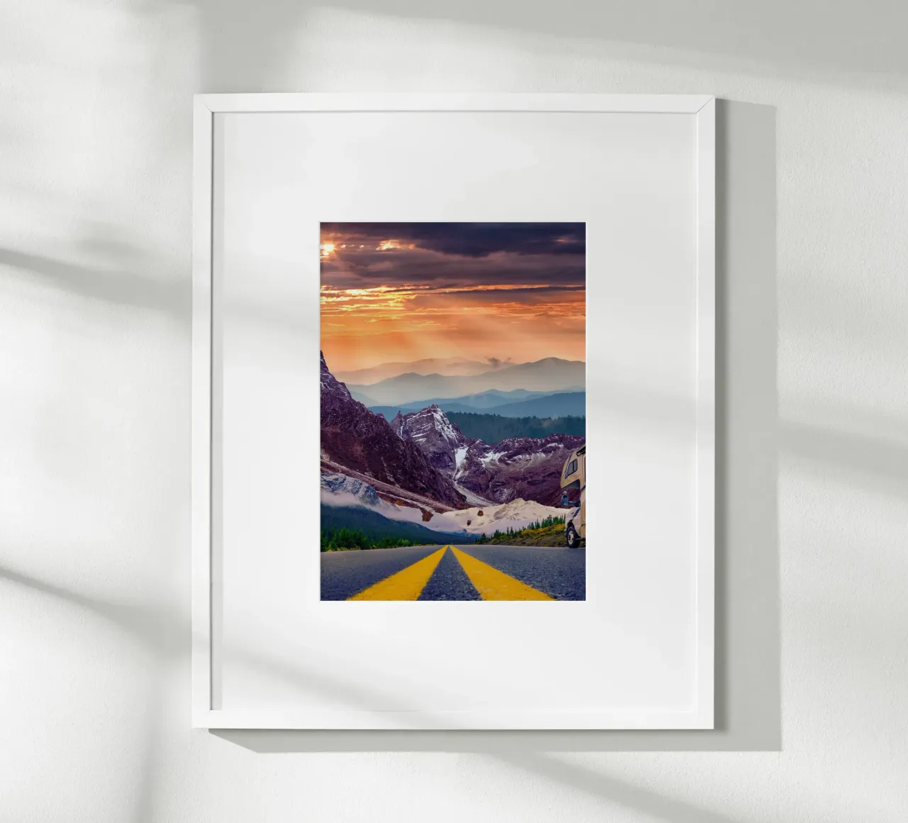 Viaggio in auto tra le montagne al tramonto poster da Berwies Artwork
