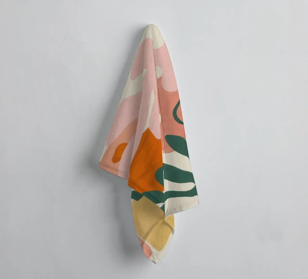 Speelse abstracte tuin badhanddoek van Flock Reverie