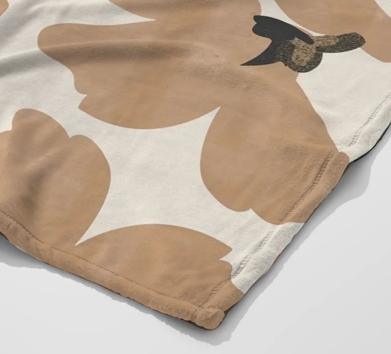 Fiori beige coperta in pile da ThingDesign
