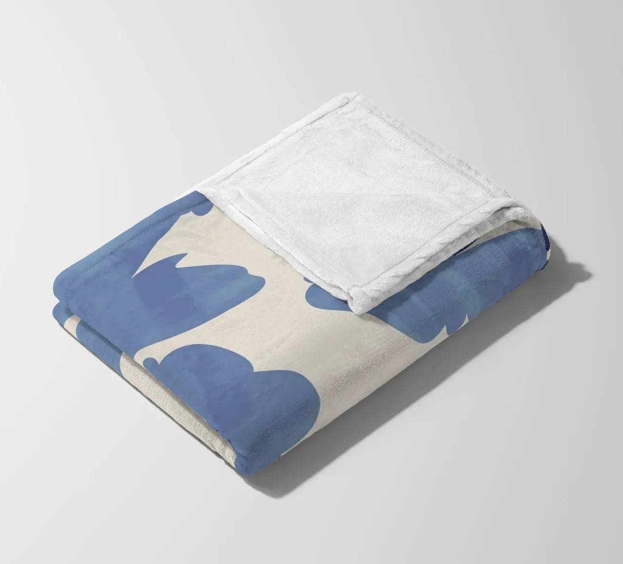 Hellblaue Blumen Fleecedecke von ThingDesign