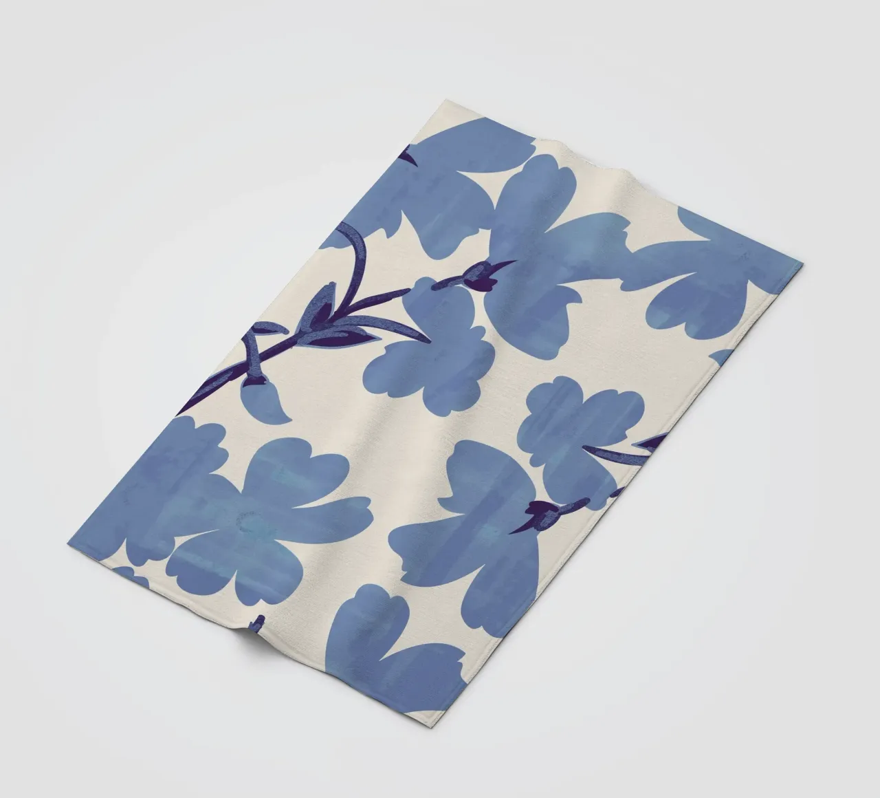 Hellblaue Blumen Fleecedecke von ThingDesign