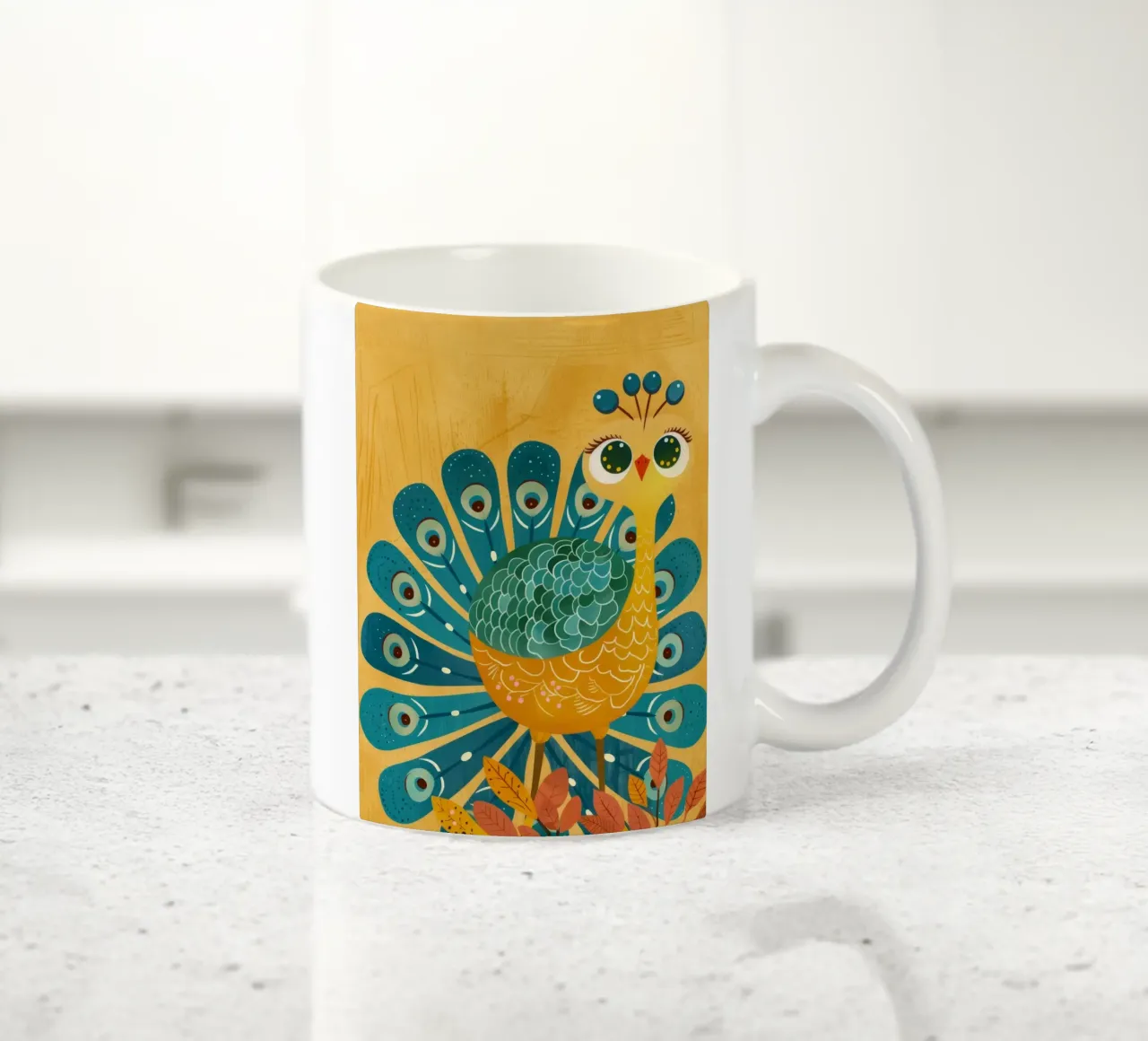 Pavone colorato con piume decorative e viso felice tazza in ceramica da DesignDoodle