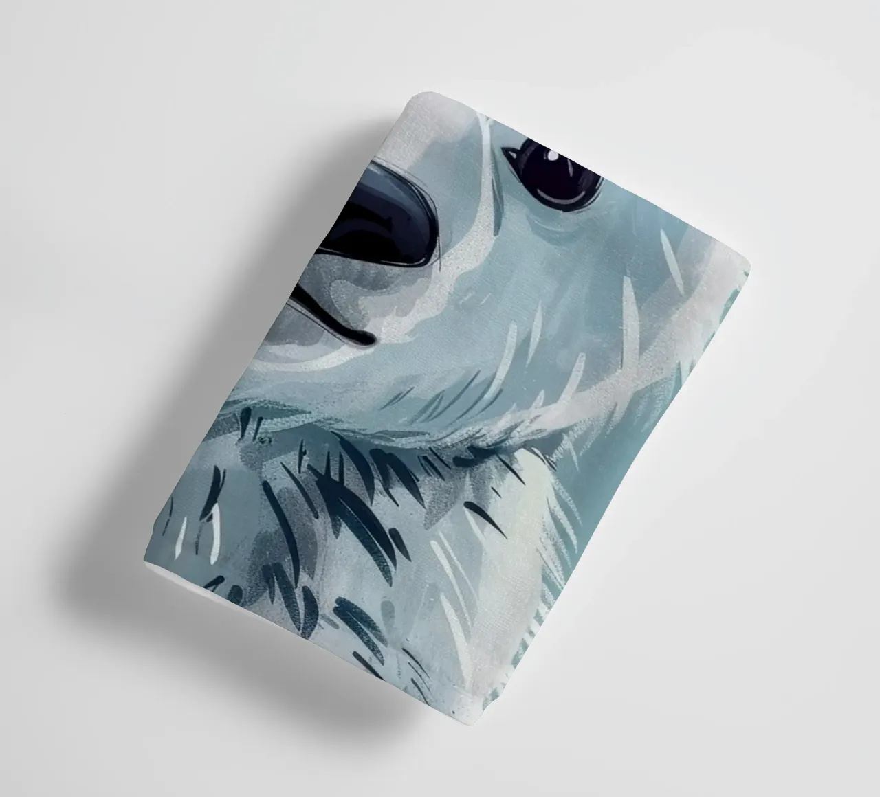 Carino cucciolo di orso polare con espressione giocosa e pelliccia soffice asciugamano da bagno da DesignDoodle