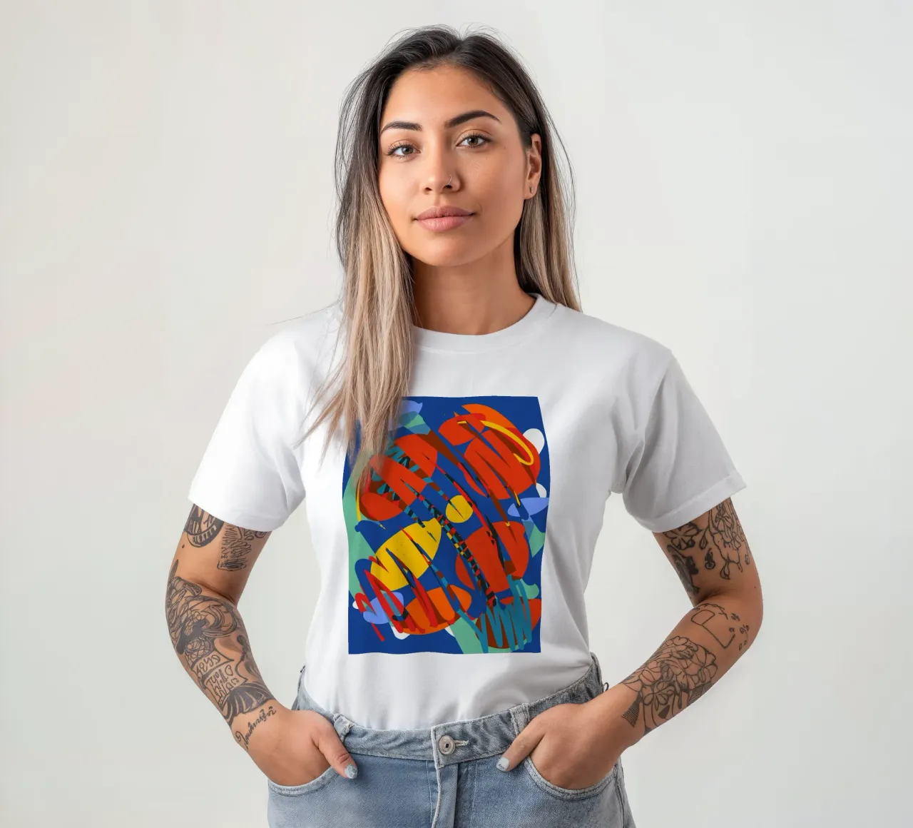 Explosion der Farben: Explodierende abstrakt-geometrische Kunst T-Shirt von Abstract and Patterns