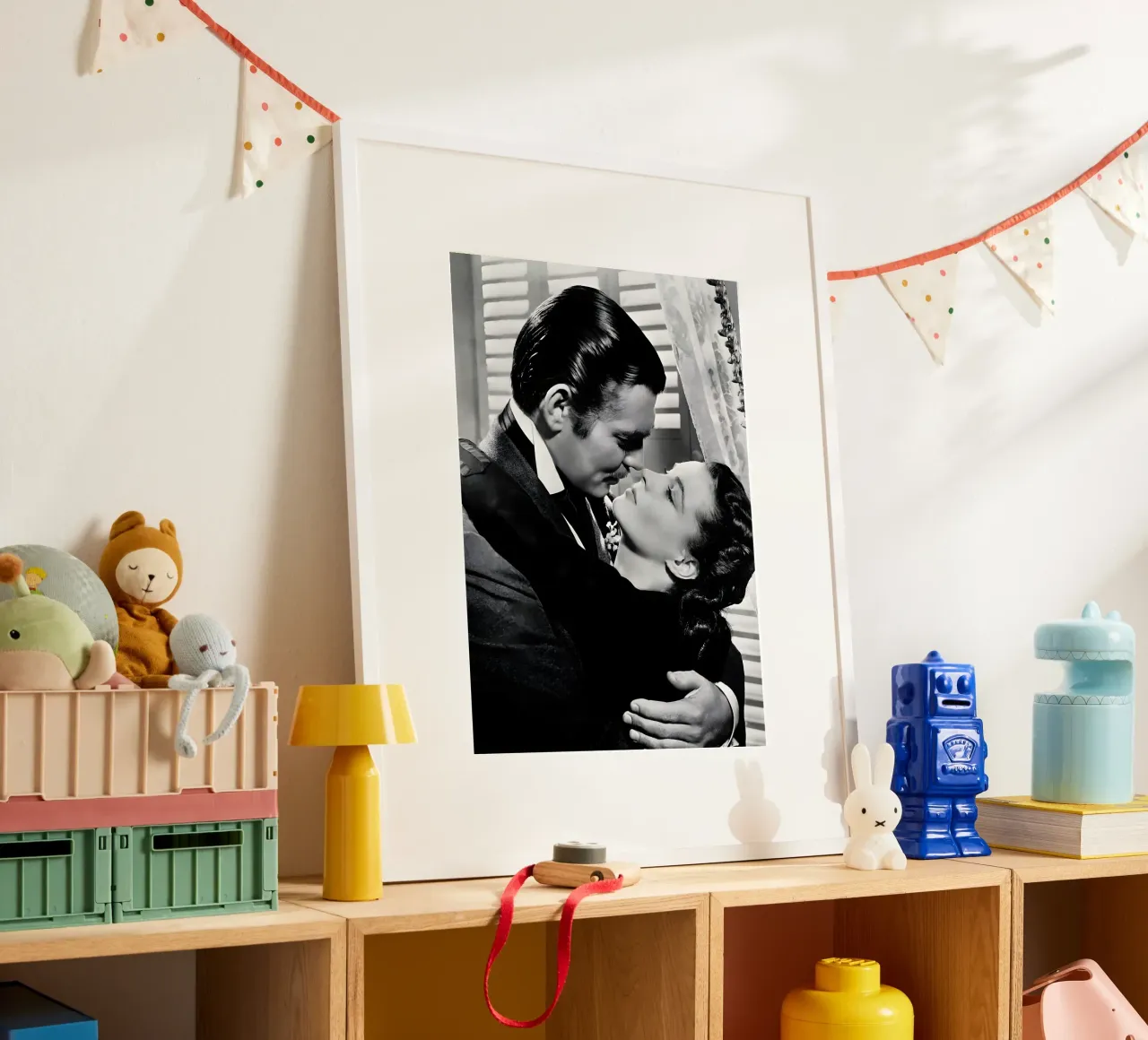 Rhett Butler and Scarlett O'Hara poster con telaio in legno da Low poly art