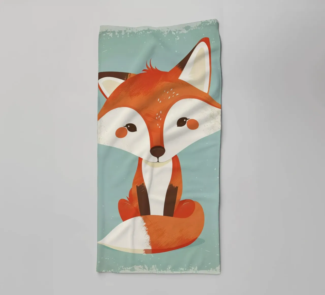 Charmanter Fuchs mit verspielten Gesichtszügen und einem weichen Hintergrund Handtuch von DesignDoodle