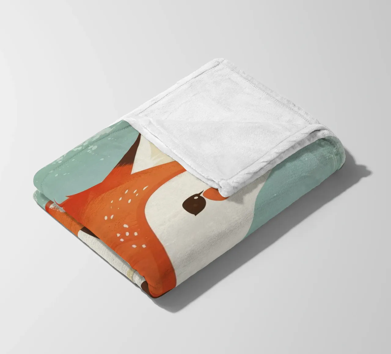 Charmanter Fuchs mit verspielten Gesichtszügen und einem weichen Hintergrund Fleecedecke von DesignDoodle